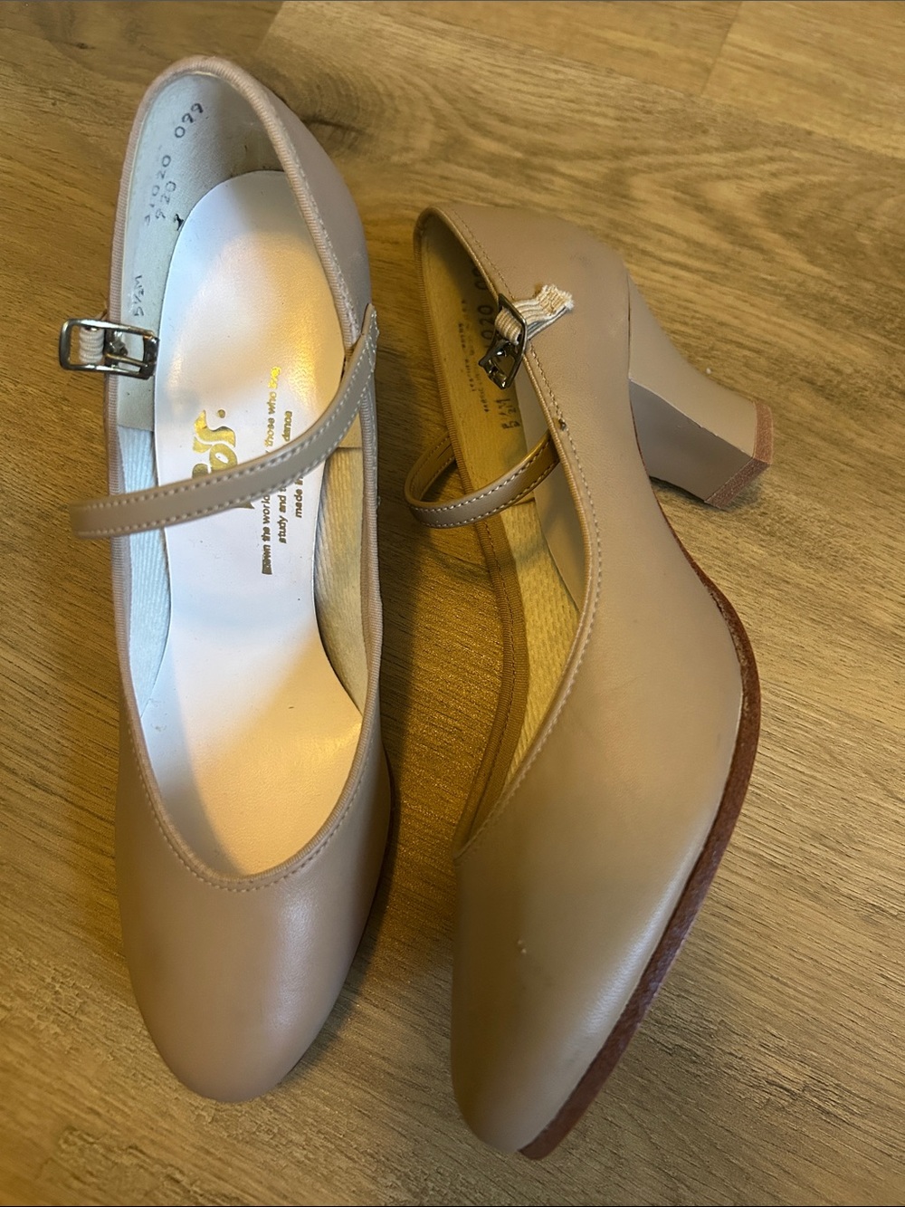 Leo’s Dancewear Vintage Character Shoes